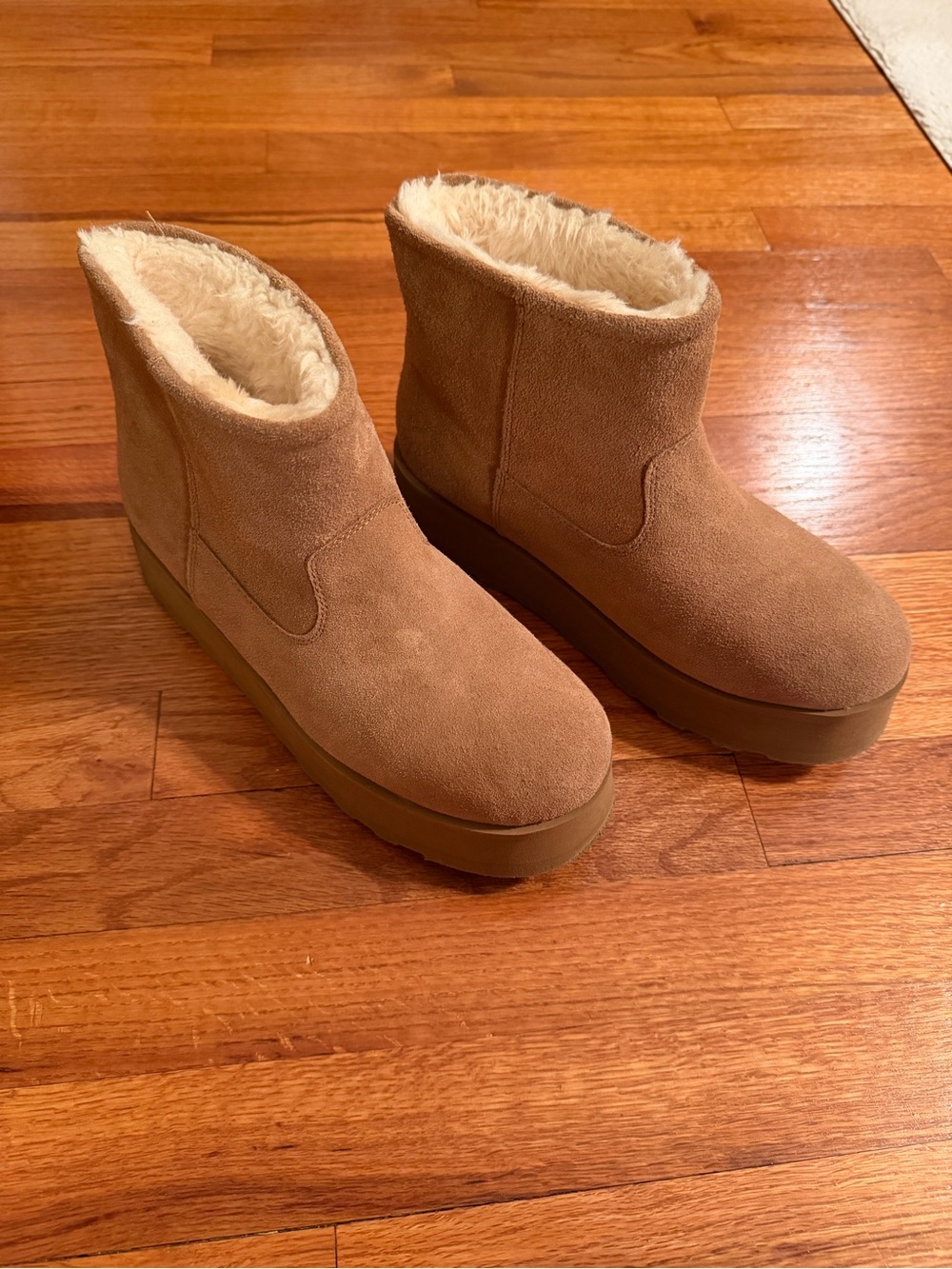 Time and Tru Women's Faux-Suede Fleece-Lined Ankle Boots - Tan (Size 9)